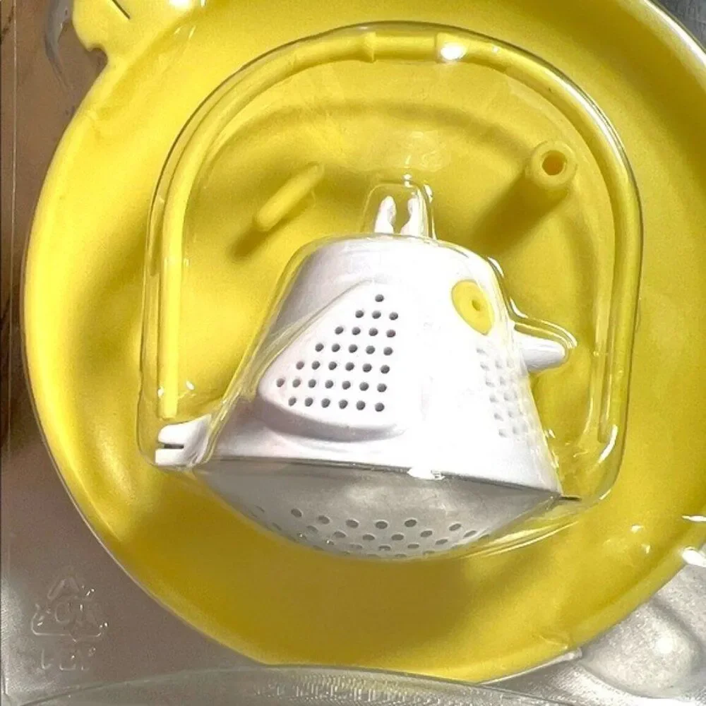 Pampered Chef Tea-Bird Infuser in Tan Box